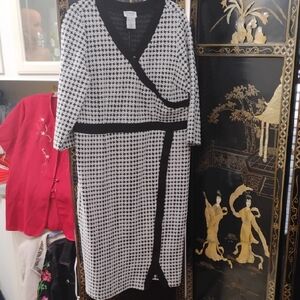 Monroe & Main Black and White Houndstooth Dress